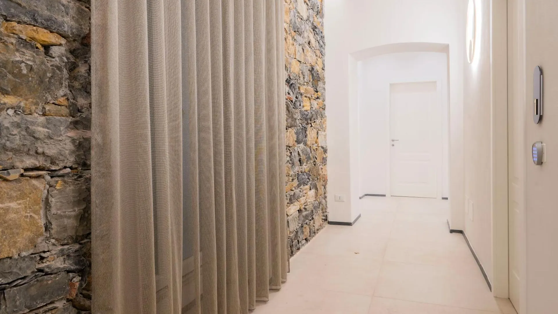 Affittacamere Saint Bon 15 - 5 Terre Rooms And Suites La Spezia