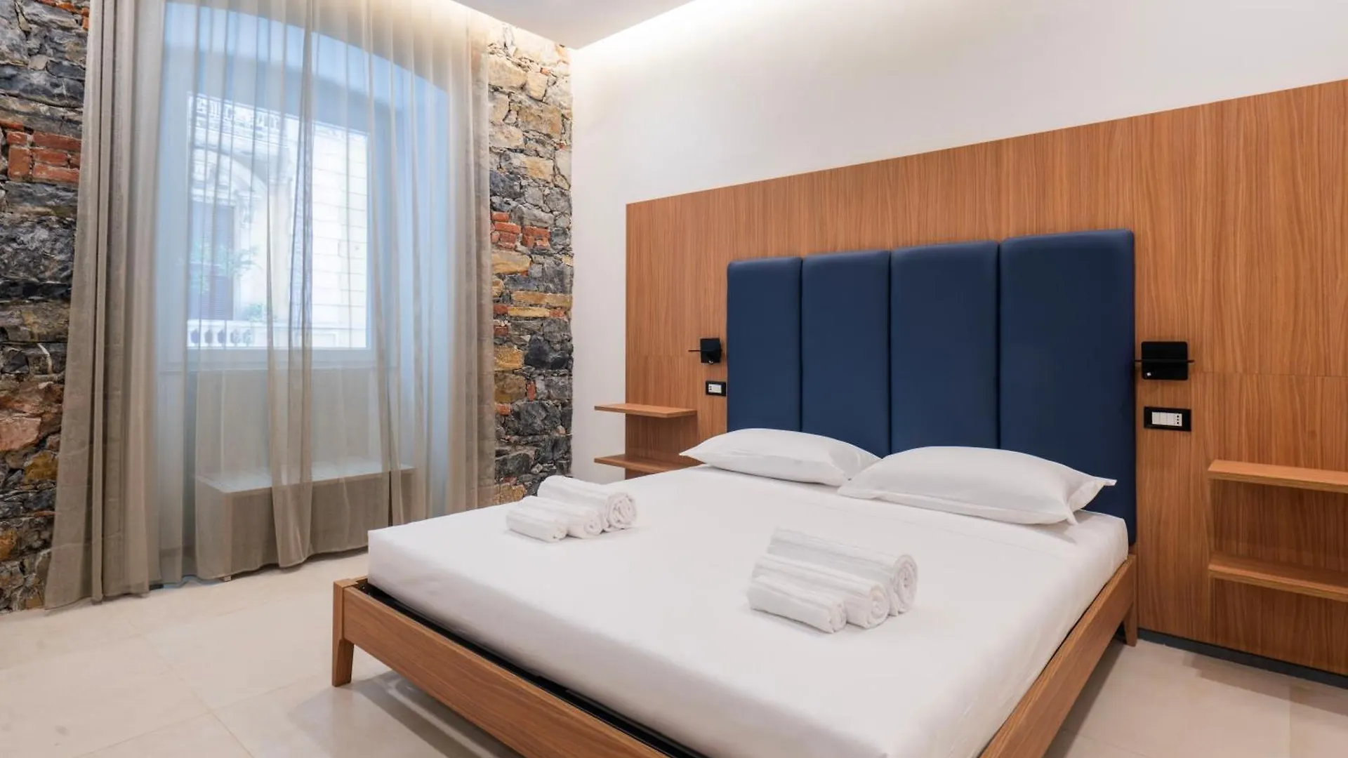 Affittacamere Saint Bon 15 - 5 Terre Rooms And Suites La Spezia