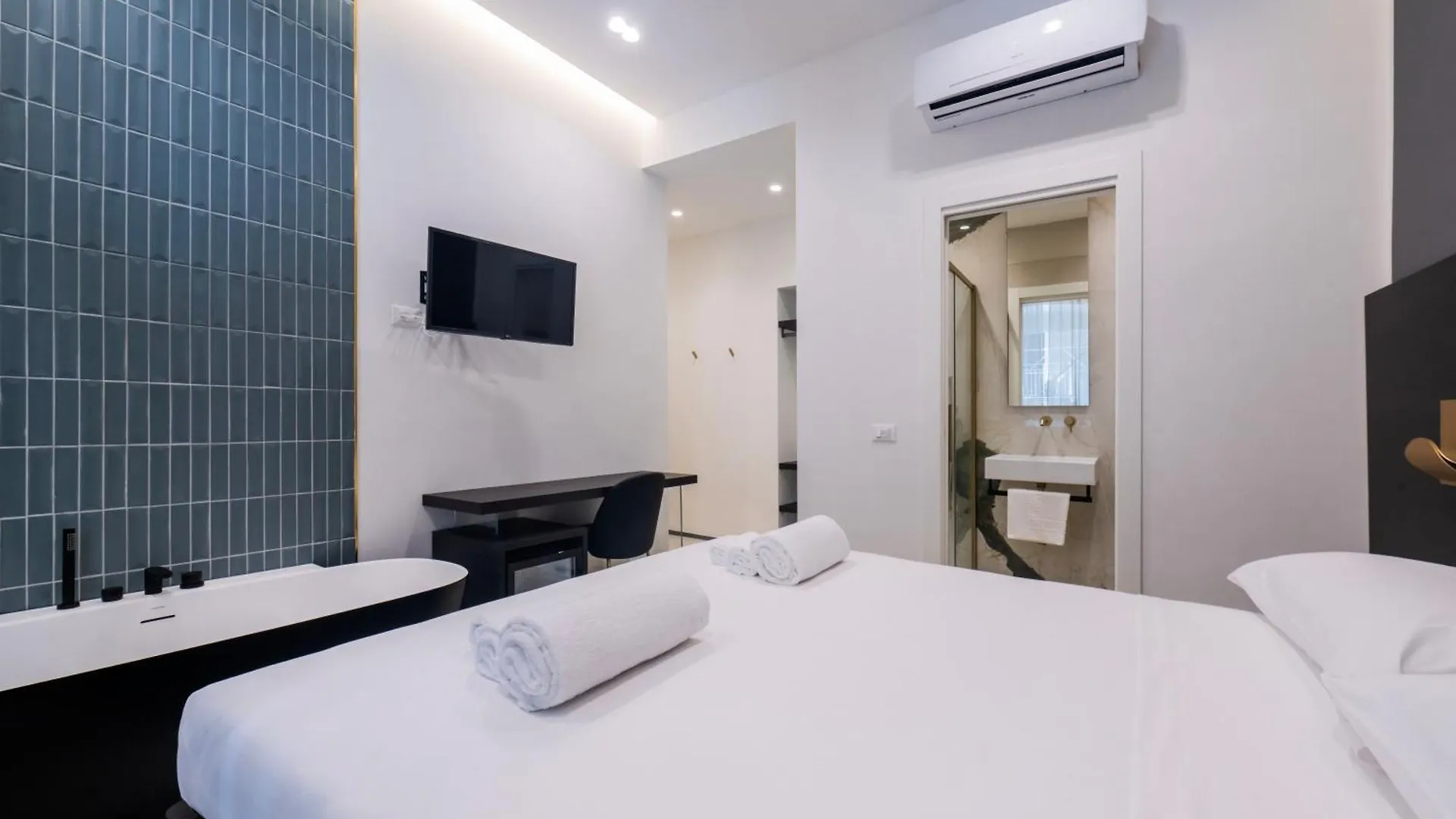 Affittacamere Saint Bon 15 - 5 Terre Rooms And Suites La Spezia