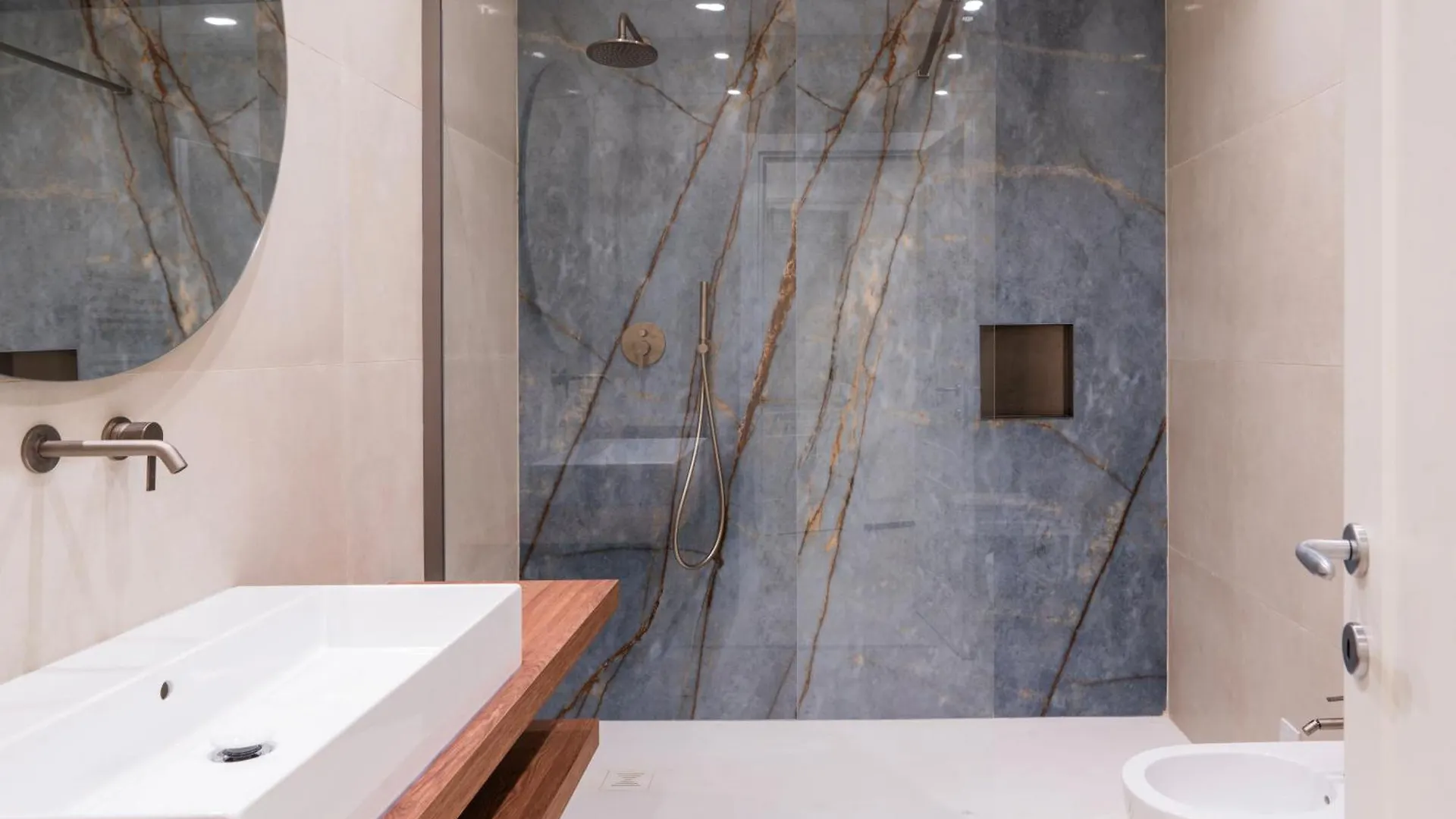 Affittacamere Saint Bon 15 - 5 Terre Rooms And Suites La Spezia Italy