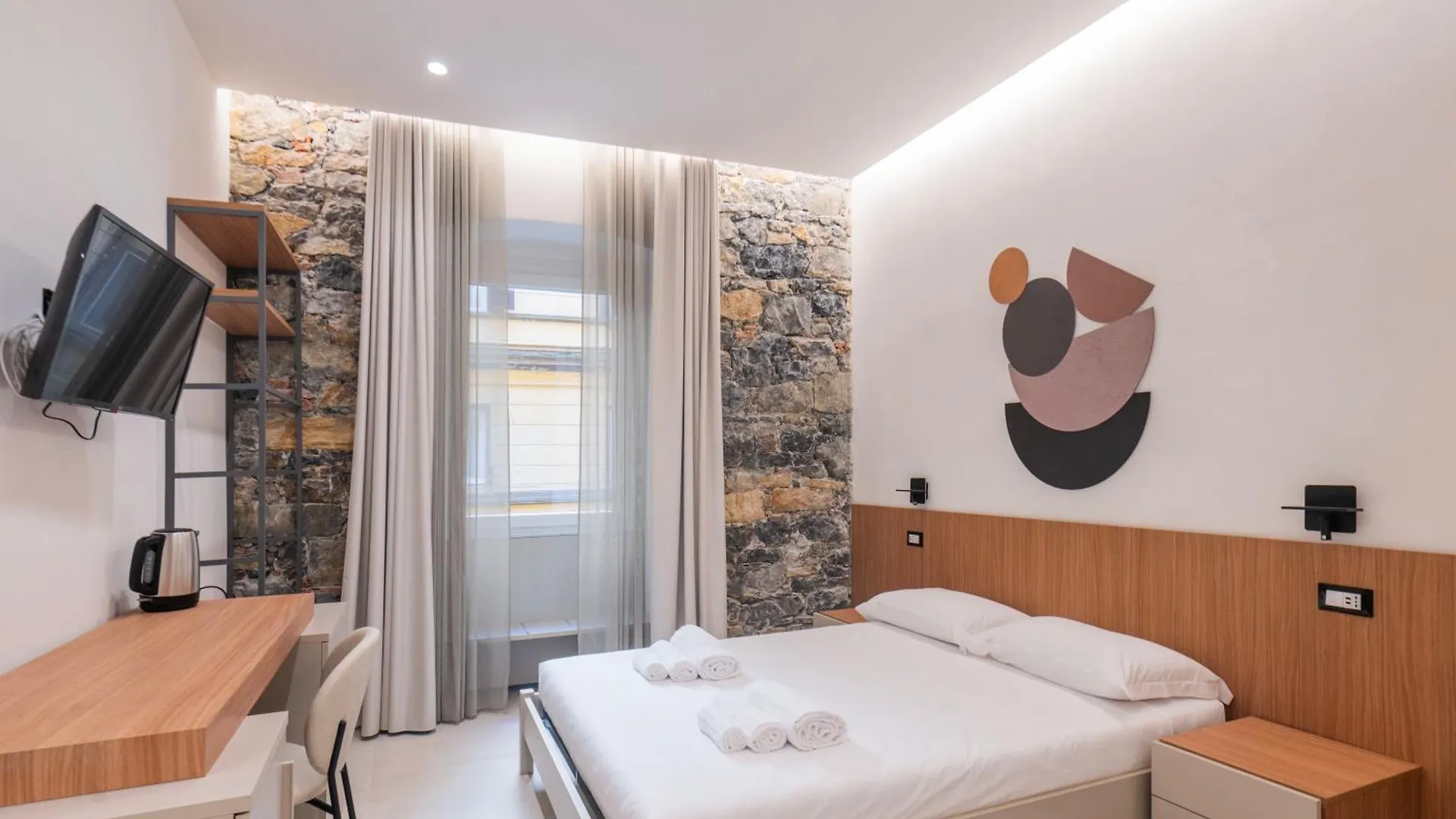 Affittacamere Saint Bon 15 - 5 Terre Rooms And Suites La Spezia