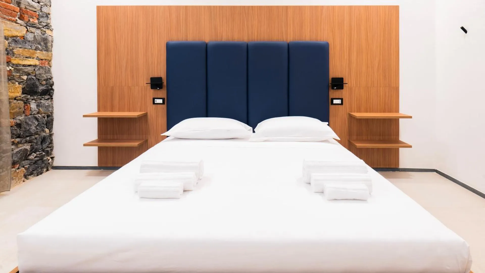 Affittacamere Saint Bon 15 - 5 Terre Rooms And Suites La Spezia Guest house