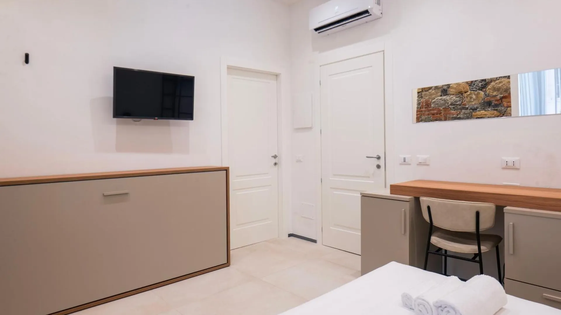 Guest house Affittacamere Saint Bon 15 - 5 Terre Rooms And Suites La Spezia