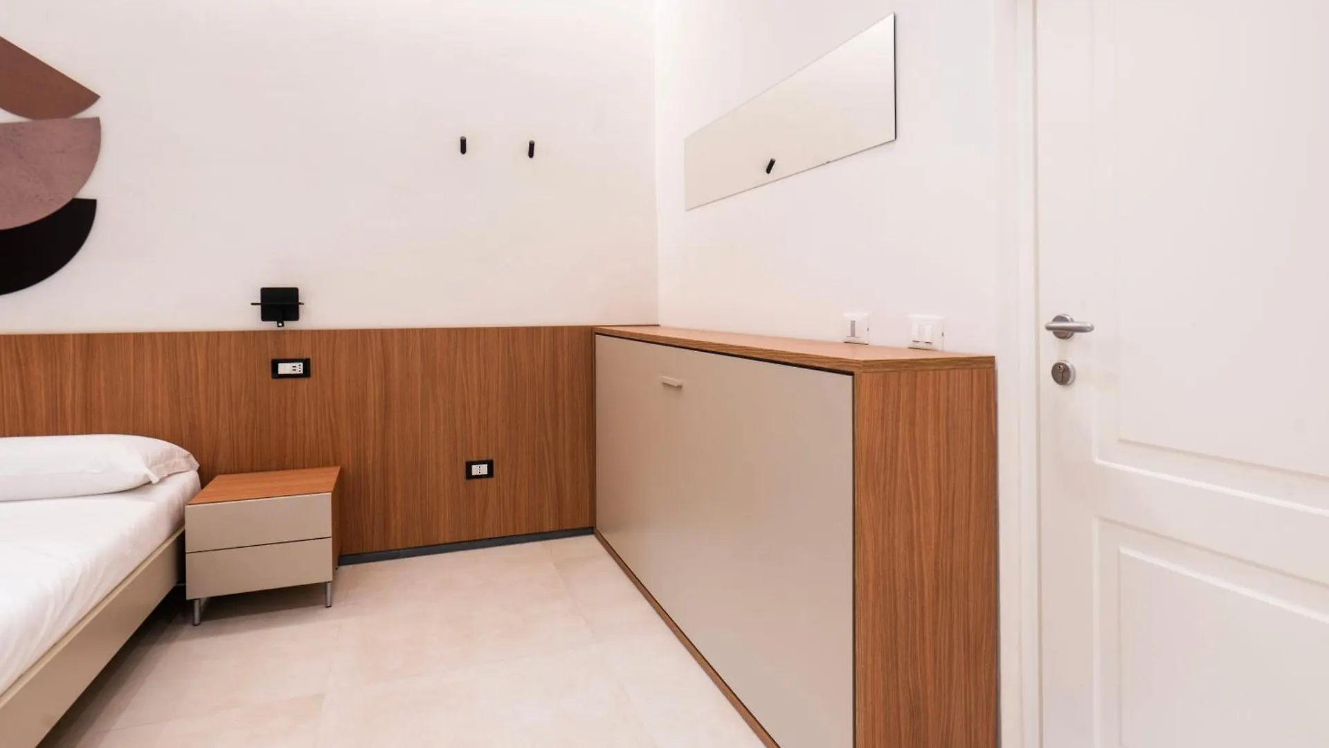 Affittacamere Saint Bon 15 - 5 Terre Rooms And Suites La Spezia